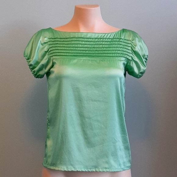 DKNY 100% silk apple green short sleeves top - Picture 1 of 7